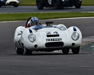 Roger Wills Prints: CM31 1262 Roger Wills, Tim Harvey, Lotus XV