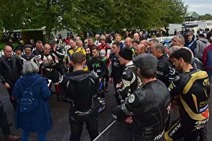 CM32 0348 Riders briefing