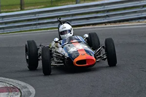 Geoff Underwood Prints: CM32 5026 Geoff Underwood, Brabham BT2
