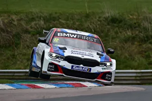 CM32 8368 Stephen Jelley, BMW 330e M Sport