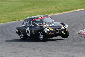 Ecurie Classic Racing Prints: CM33 0395 Dave Brown, MG B Roadster