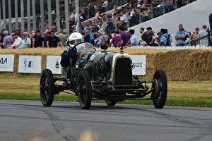 CM33 4777 Robert Murray, Aston Martin Grand Prix 11hp, Green Pea