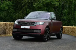 CM34 9865 Range Rover P510e PHEV