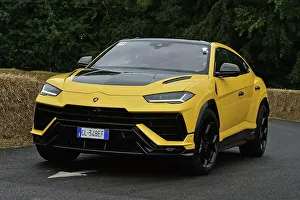 CM34 9900 Lamborghini Urus Performante
