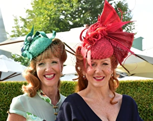 Fashion Prints: CM4 9074 Glamorous ladies in hats