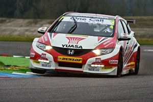 Thruxton Test Day, Thursday February 19th 2015 Prints: CM5 9599 Matt Neal, Gordon Shedden, Honda Civic Tourer