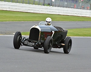 Bentley Drivers Club, Silverstone Race Meeting, 1st August 2015 Prints: CM9 6115 Ewen Getley, Bentley 3-4Aoe