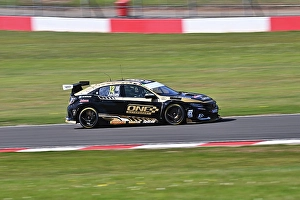 CZ2_2108 Stephen Jelley, Honda Civic Type R, One Motorsport.jpg