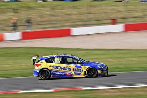 CZ2_2131 Ashley Sutton, Ford Focus ST, NAPA Racing UK.jpg