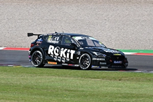 Dexter Patterson Prints: CZ2_2203 Dexter Patterson, Cupra Leon, ROKiT Racing with Un-Limited Motorsport.jpg