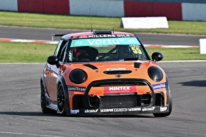 CZ2_2356 Charlie Hand, Mini JCW, Mannpower Motorsport.jpg