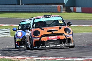 CZ2_2502 Charlie Hand, Mini JCW, Mannpower Motorsport.jpg