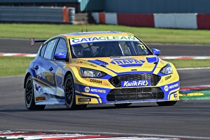CZ2_2632 Sam Osborne, Ford Focus ST, NAPA Racing UK.jpg