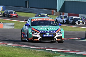 CZ2_2653 Tom Chilton, Hyundai i30N, Team Vert.jpg