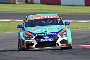 CZ2_2685 Tom Chilton, Hyundai i30N, Team Vertu.jpg