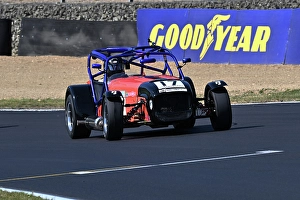 CZ2_3386 Mark Farmer, Caterham 420R.jpg