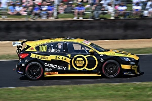 CZ2_4038 Ashley Sutton, Ford Focus ST, NAPA Racing UK.jpg