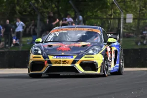 Tom Bradshaw Prints: CZ2_5093 Tom Bradshaw, Porsche 718 Cayman GT4 RS Clubsport, Toro Verde GT.jpg