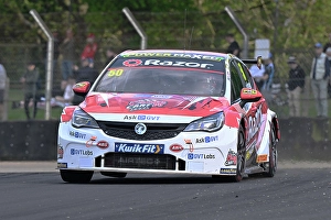 CZ2_5662 Nick Halstead, Vuaxhall Astra, Motor Parts Direct with Power Maxed Racing.jpg