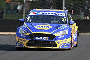 CZ2_5666 Dan Cammish, Ford Focus ST, NAPA Racing UK.jpg