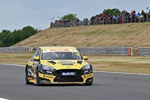 CZ2_5875 Ashley Sutton, Ford Focus ST, NAPA Racing UK.jpg