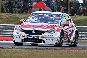 CZ2_6491 Nick Halstead, Vuaxhall Astra, Motor Parts Direct with Power Maxed Racing.jpg