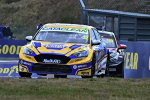 CZ2_6803 Daniel Rowbottom, Ford Focus ST, NAPA Racing UK.jpg