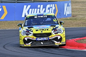 CZ2_7422 Max Hall, Cupra Leon, ROKiT Racing with Un-Limited Motorsport.jpg