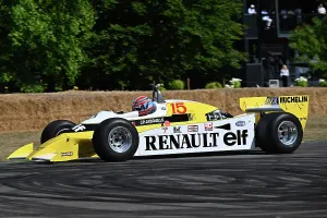 Innovation Prints: CZ3_1211 Victor Jabouille, Renault RS10.jpg