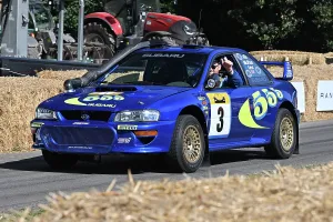 CZ3_3499 Max Girardo, Peter MacAlpine, Marcus Willis, Subaru Impreza WRC Safari.jpg