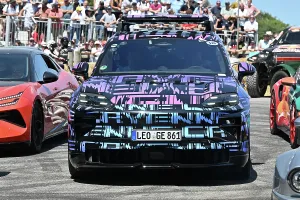 Hypercars Prints: CZ3_3808 Richard Hayne, Porsche Cayenne EV.jpg