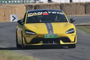 Hypercars Prints: CZ3_4237 Kainian Liu, Xiaomi SU7 Ultra.jpg