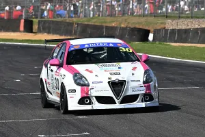 Prints of Stacey Dennis, Alfa Romeo Giulietta, Hitek Alfa Romeo and Italian Intermarque Championship, Festival Italia, two 20 minute races Festival Italia Brands Hatch August 2025 Prints: CZ3_5660 Stacey Dennis, Alfa Romeo Giulietta.jpg