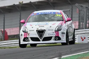 Prints of Stacey Dennis, Alfa Romeo Giulietta, Hitek Alfa Romeo and Italian Intermarque Championship, Festival Italia, two 20 minute races Festival Italia Brands Hatch August 2025 Prints: CZ3_6043 Stacey Dennis, Alfa Romeo Giulietta.jpg