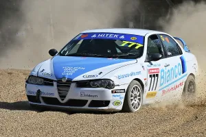 Prints of Clearways gravel trap, Mark Sullivan, Alfa Romeo 156, Hitek Alfa Romeo and Italian Intermarque Championship, Festival Italia, two 20 minute races Festival Italia Brands Hatch August 2025 Prints: CZ3_6415 Mark Sullivan, Alfa Romeo 156.jpg