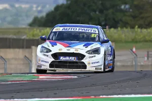 CZ4_0946 Dan Cammish, Ford Focus ST, NAPA Racing UK.jpg
