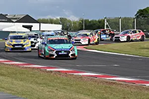 Round 24 Prints: CZ4_2095 Tom Chilton, Hyundai i30N, Team VERTU.jpg