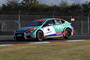 Round 24 Prints: CZ4_2408 Tom Chilton, Hyundai i30N, Team VERTU.jpg
