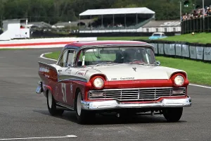 Steve Soper Prints: CZ4_3611 Steve Soper, Alex Thistlewayte, Ford Fairlane.jpg