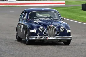 St Mary’s Trophy Prints: CZ4_3639 Gordon Shedden, Chris Ward, Jaguar Mk1.jpg