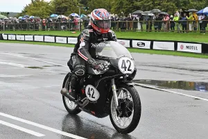 CZ4_5772 Andy Hornby, Michael Dunlop, Manx Norton.jpg