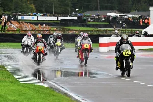 CZ4_5791 Ian Bain, Ian Hutchinson, Norton Manx.jpg