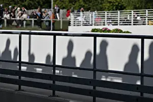 CZ4_7022 Shadows on the pit lane wall.jpg