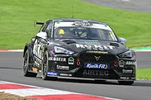 CZ5_1759 Dexter Patterson, Cupra Leon, ROKiT Racing with Un-Limited Motorsport.jpg