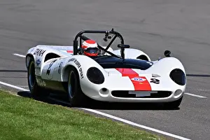 The Start Prints: CZ6_0333 Phil Keen, Lola-Chevrolet T70 Spyder.jpg