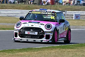 Directors Cup Prints: CZ6_3590 Harry Hickton, Mannpower Motorsport.jpg