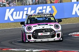 Directors Cup Prints: CZ6_4168 Harry Hickton, Mannpower Motorsport.jpg